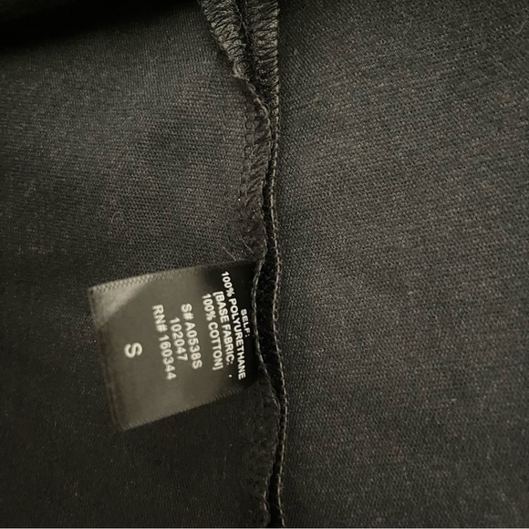 Women’s Beige BoTany Vintage Black Vegan Leather Skirt Size Small! - Picture 6 of 7